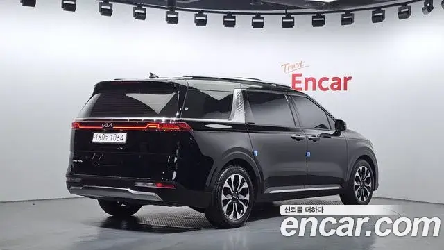 Kia Carnival 2022 — Photo 2/20