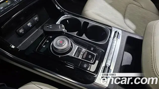 Kia Carnival 2022 — Photo 9/20