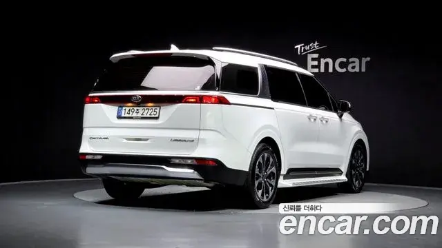 Kia Carnival 2020 — Photo 2/20