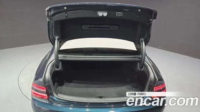 Genesis G80 2022 — Photo 18/20
