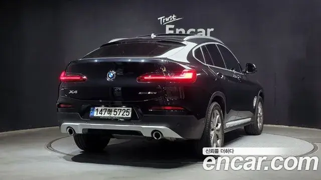 BMW X4 2021 — Photo 16/30