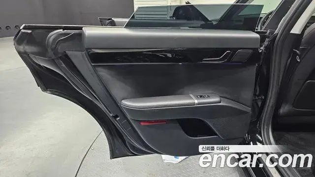 Hyundai Grandeur Hybrid 2023 — ფოტო 2/30