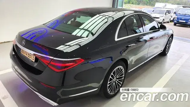 Mercedes-Benz S-Class 2021 — ფოტო 14/20