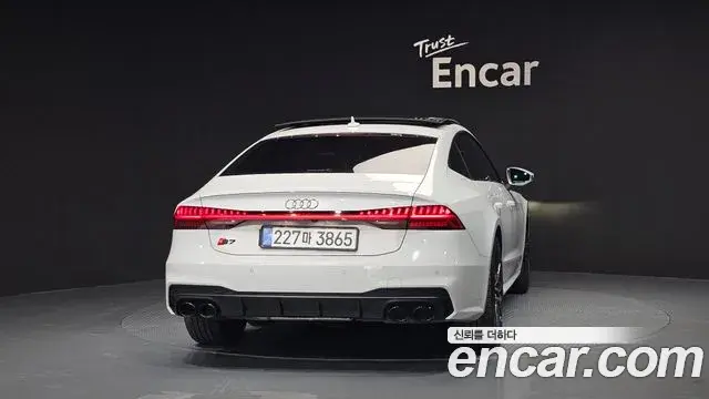 Audi A7 2022 — Photo 15/20