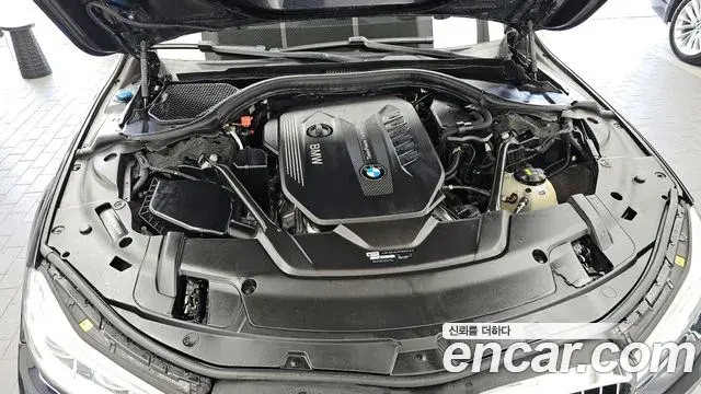 BMW 7 Series 2018 — Şəkil 10/20