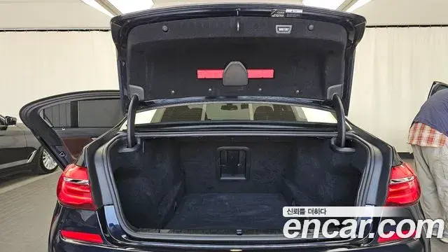 BMW 7 Series 2018 — Şəkil 6/20