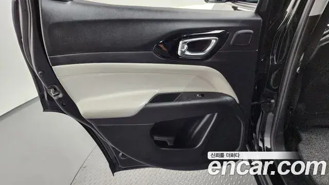 Jeep Compass 2022 — Photo 29/38