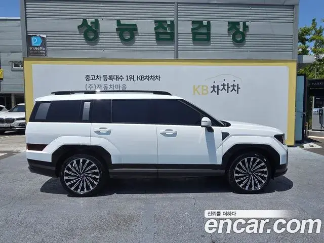 Hyundai Santa Fe 2025 — Фото 3/17