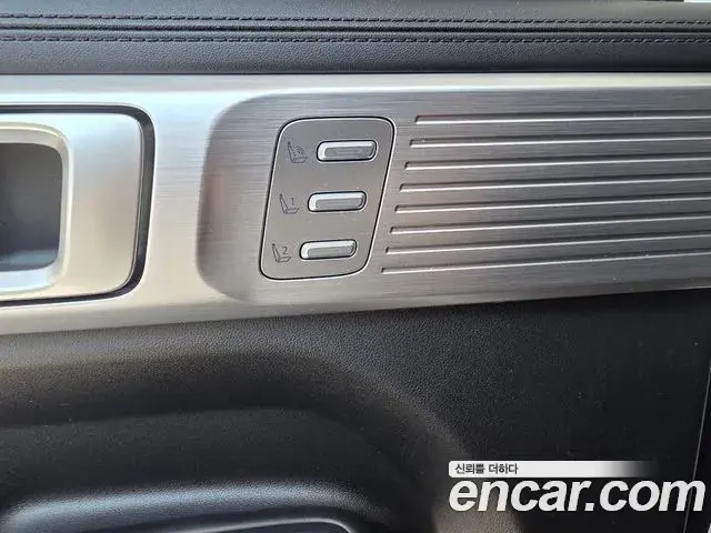 Hyundai Santa Fe 2025 — Фото 15/17