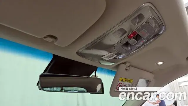 Genesis GV70 2023 — Photo 9/31