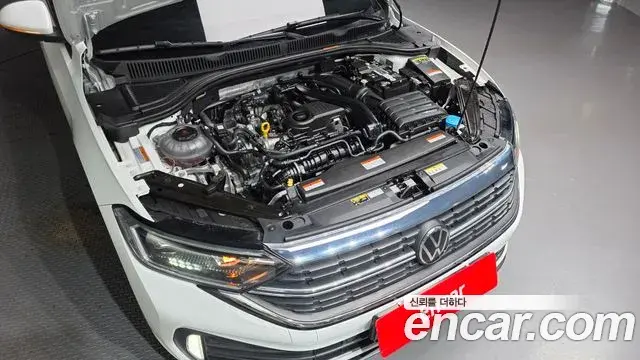 Volkswagen Jetta 2023 — ფოტო 21/31
