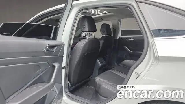 Volkswagen Jetta 2023 — ფოტო 31/31