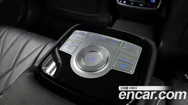 Genesis G80 2022 — Photo 18/20
