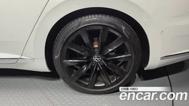 Volkswagen Arteon 2023 — Şəkil 15/32