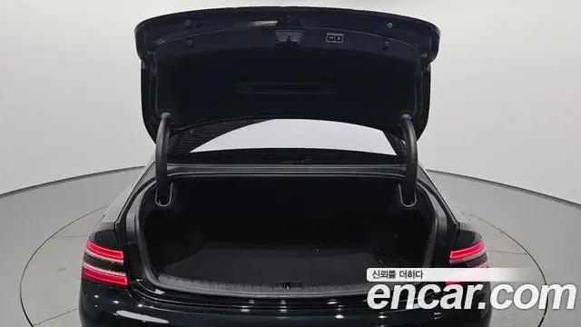 Genesis G80 2022 — ფოტო 12/34
