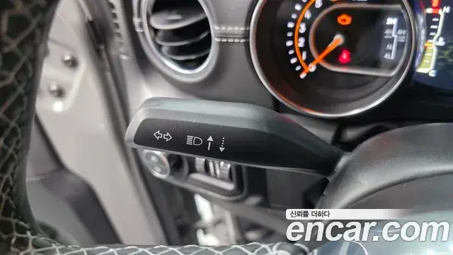 Jeep Wrangler 2023 — ფოტო 22/31