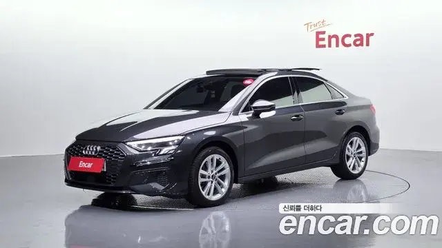 Audi A3 2023 — Фото 1/20