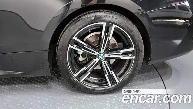 BMW 4 Series 2022 — Photo 16/35