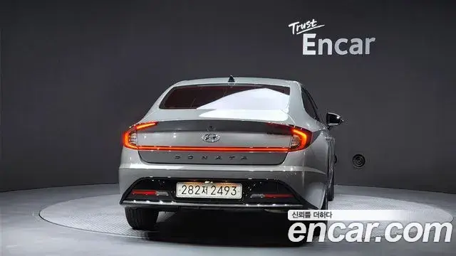 Hyundai Sonata 2022 — Фото 4/20