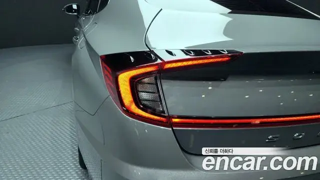 Hyundai Sonata Hybrid 2022 — Şəkil 18/30