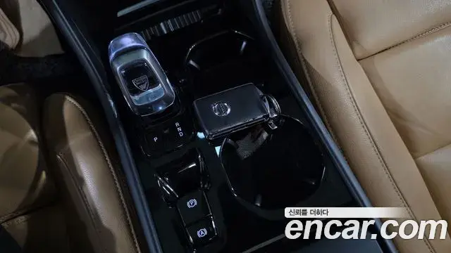 Volvo XC40 2020 — Photo 19/20