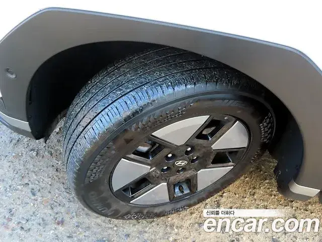 Hyundai Santa Fe 2024 — ფოტო 4/20