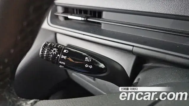 Hyundai Staria 2023 — Фото 17/20