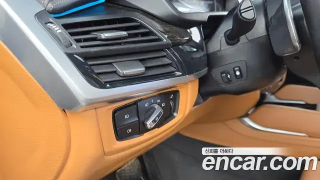 BMW X6 2018 — Şəkil 34/34