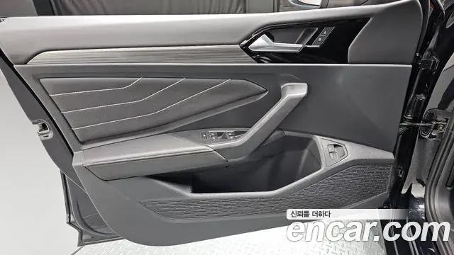 Volkswagen Jetta 2024 — Şəkil 3/29