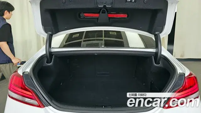 Genesis G70 2020 — Photo 3/37