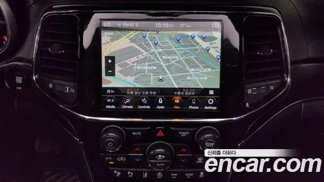 Jeep Grand Cherokee 2021 — Photo 20/20