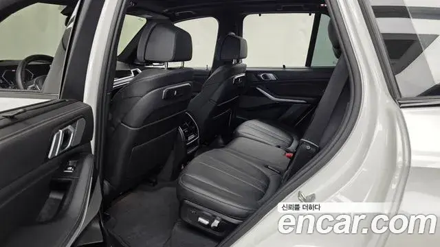 BMW X5 2024 — Photo 22/36