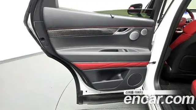 Genesis GV80 Coupe 2024 — ფოტო 14/44