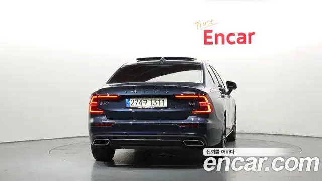 Volvo S60 2021 — Şəkil 11/31