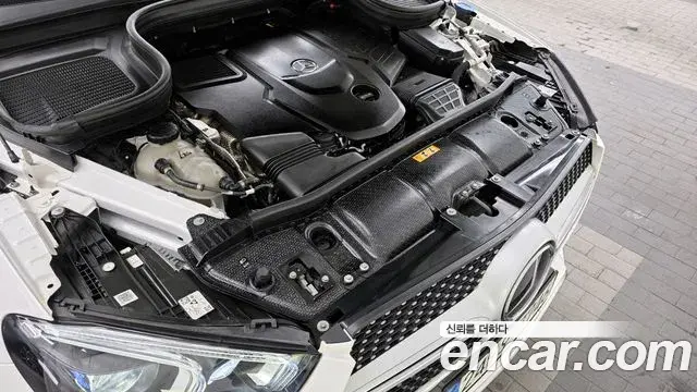 Mercedes-Benz GLE-Class 2021 — Фото 6/20