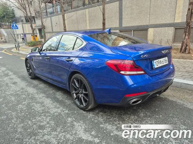 Genesis G70 2019 — Photo 13/20