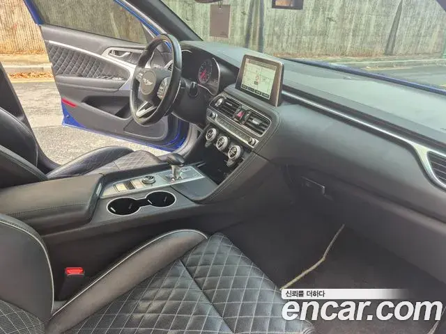 Genesis G70 2019 — Photo 10/20