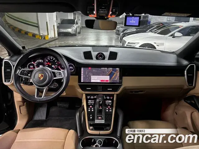 Porsche Cayenne 2021 — ფოტო 6/19
