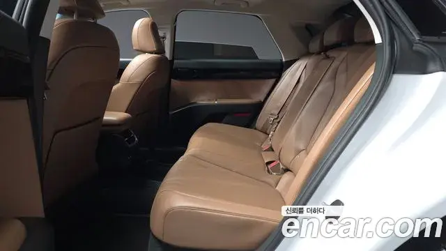 Hyundai Grandeur Hybrid 2023 — ფოტო 7/32