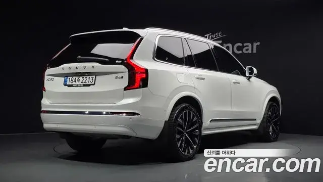 Volvo XC90 2026 — Фото 2/20