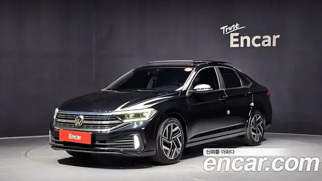 Volkswagen Jetta 2024 — Photo 8/20