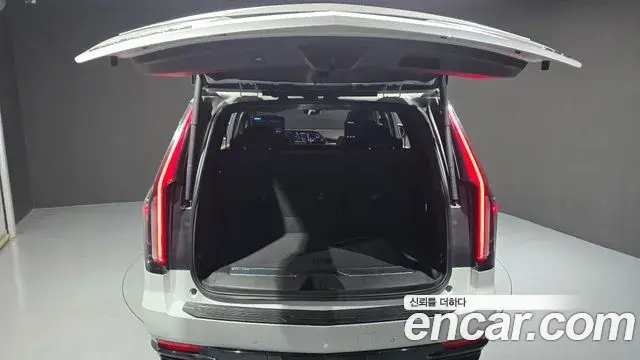Cadillac Escalade 2022 — Şəkil 6/37