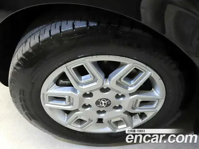 Hyundai Staria, 2025