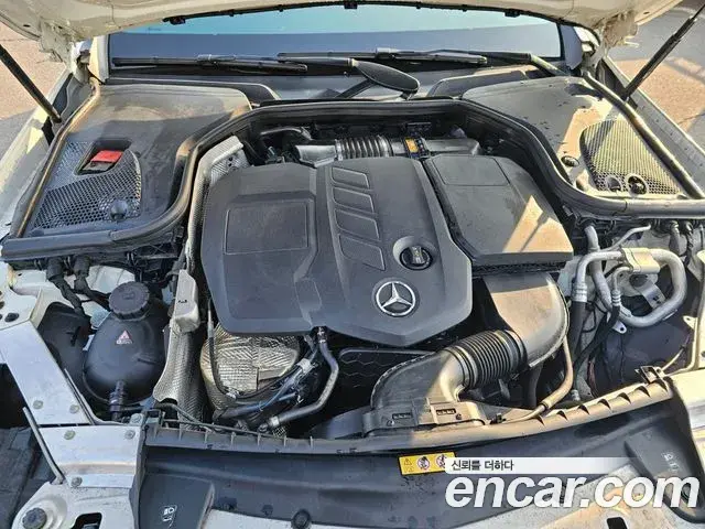 Mercedes-Benz E-Class 2018 — Photo 13/20