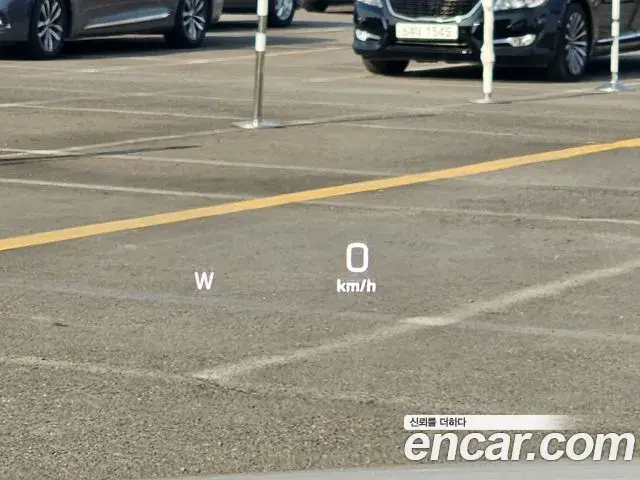 Mercedes-Benz E-Class 2018 — Photo 8/20