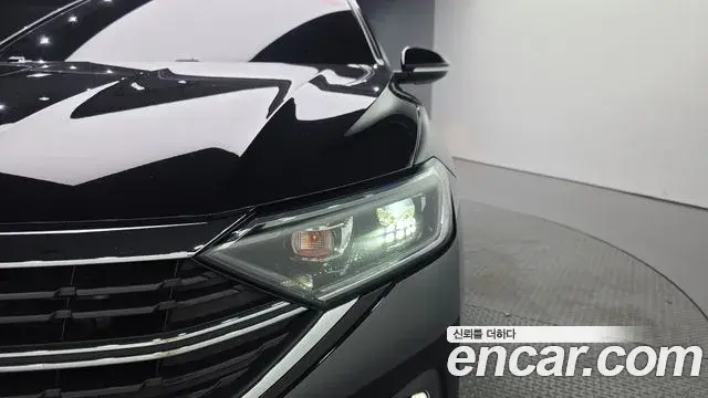 Volkswagen Jetta 2023 — Photo 11/34