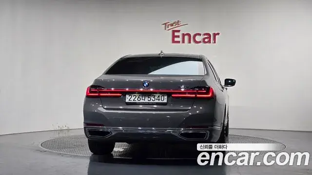 BMW 7 Series 2020 — Şəkil 7/34