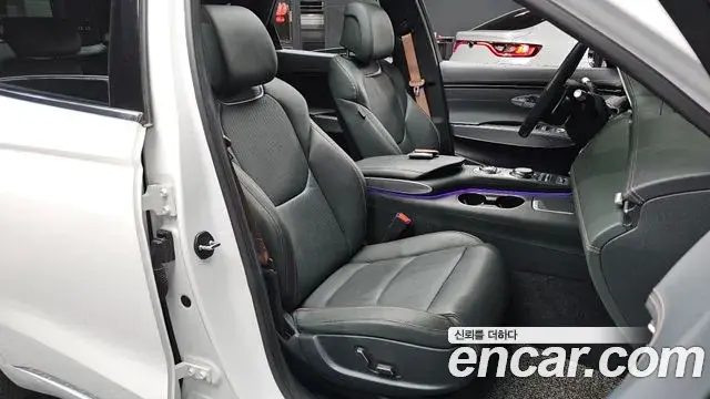 Genesis GV70 2021 — Şəkil 15/31