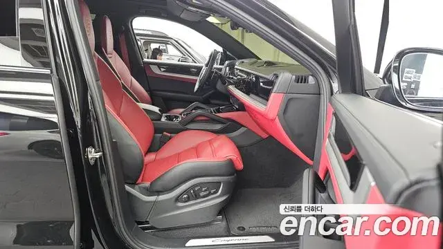 Porsche Cayenne 2025 — Фото 11/20