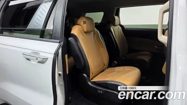 Kia Carnival 2022 — Фото 11/20